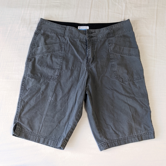 Columbia Gray Bermuda Shorts Pockets Size 6 - Picture 1 of 7